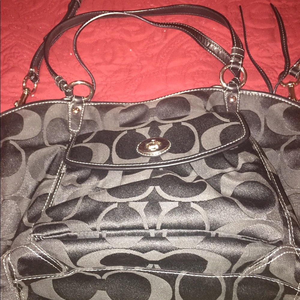 Coach shoulder / cross body bag.